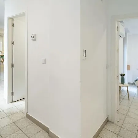 Apartment Stunning Andalusian Oasis With Terrace & Pool